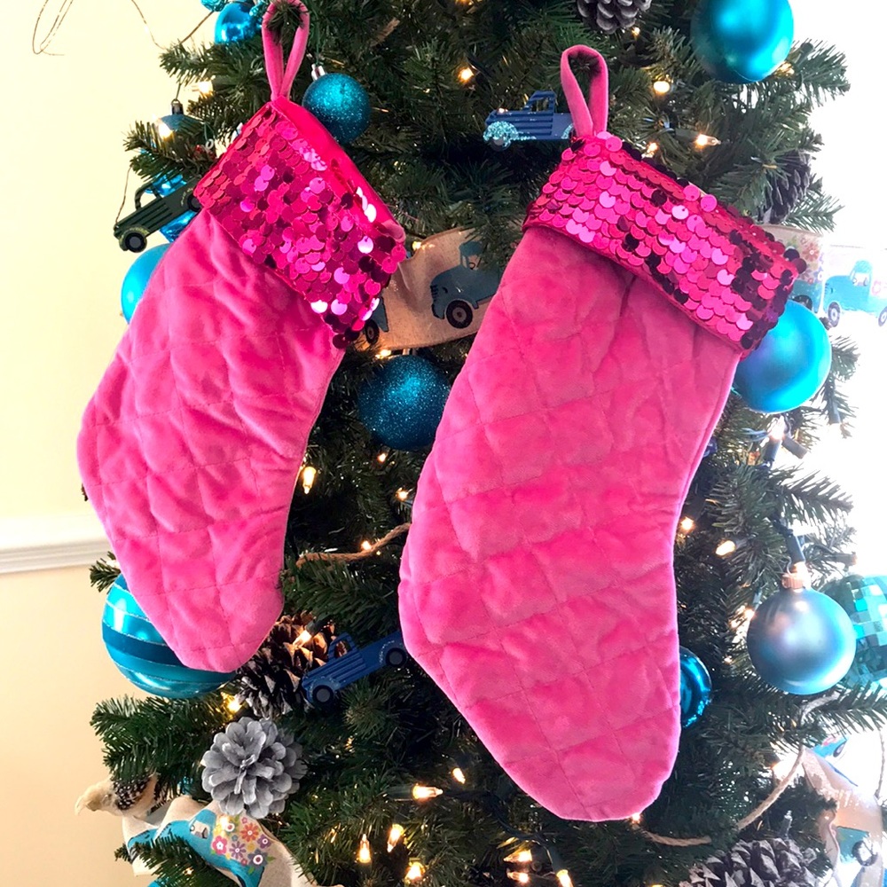 PINK STOCKINGSw sequinsQUILT LIKE DESIGN. 1 big & 1 smaller. 💕💕💕💕💕